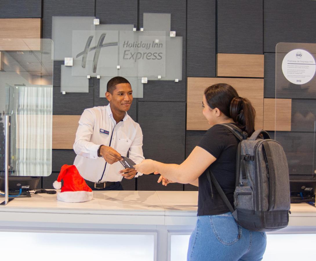 Holiday Inn Express Cartagena Manga By Ihg Exterior foto